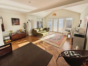 Photo 8- click for photo gallery